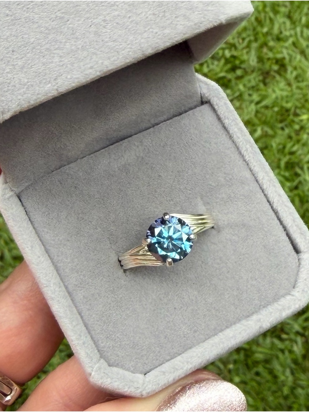 2CT Certified Blue Diamond Moissanite Solitaire Ring in 925 Sterling Silver Sz 7 - Picture 15 of 16